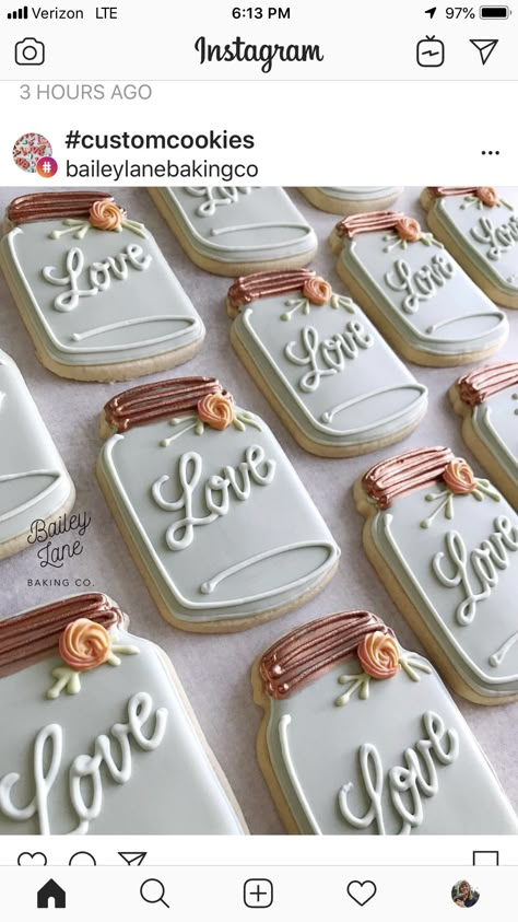 Best Royal Icing Recipe, Wedding Shower Cupcakes, Wedding Cookies Decorated, Mason Jar Cookies, Cookie Wedding Favors, Best Sugar Cookie Recipe, Cookie Decorating Party, Sugar Cookie Icing, Cookie Time