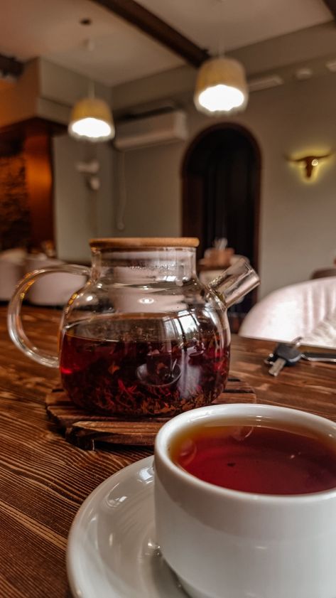 Чай Cup Of Tea Aesthetic, Tea Time Aesthetic, Norouz Design, Tea Story, Wine Wallpaper, Creator Aesthetic, Tea Wallpaper, Healthy Relationship Tips, Baku Azerbaijan