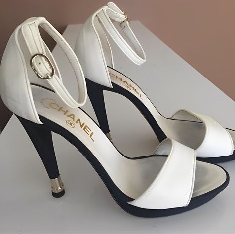 𝖼𝗁𝖺𝗇𝖾𝗅 Chanel Stilettos, Chanel Heels, Shoes Chanel, Dr Shoes, Heels White, Girly Shoes, Aesthetic Shoes, White Heels, Womens Shoes High Heels