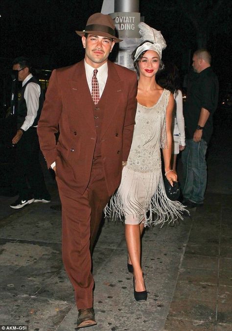 Great Gaspy Theme Outfit Men, 20s Theme Party Outfit Men, 1920s Speakeasy Aesthetic Outfit, Speakeasy Aesthetic Outfit, 20s Mens Fashion Gatsby, 1920s Mens Fashion Roaring 20s, 1920s Couple Costume, Speakeasy Party Outfit, Gatsby Party Outfit For Men