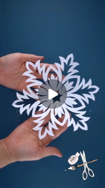 Free Printable Snowflake Template, How To Cut A Snowflake Out Of Paper, How To Make Paper Snowflakes Easy, Snow Flakes Making With Paper, How To Make Paper Snowflakes, Paper Snowflakes Pattern, Paper Doilies Crafts, Snowflake Paper Craft, Diy Paper Snowflakes