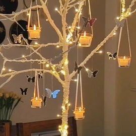 Dried Branches Decor Diy, Dry Tree Branches Decoration Diy, Dry Tree Branches Decoration, Dried Tree Branches, Candle Votives, Tree Branch Decor, New Year Diy, Butterfly Mirror, Dry Tree