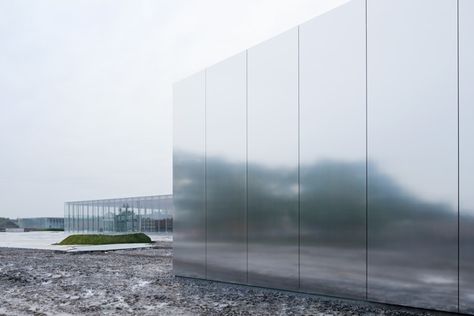 Sanaa . musée du Louvre-Lens Marine Museum, Ryue Nishizawa, Building Skin, Metal Facade, Japanese Architecture, Architecture Exterior, Facade Architecture, Facade Design, Architecture Project