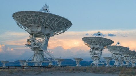 After a decade of bewilderment, astronomers have pinpointed the source of a mysterious blast of radio waves coming from deep outside the Milky Way: a dwarf galaxy located 3 billion light years from... Radio Astronomy, Extraterrestrial Life, Telescope Images, Space Tourism, Event Horizon, Radio Wave, Stephen Hawking, Digital Trends, Telescopes