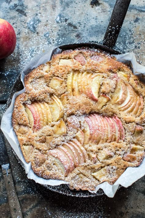 Cardamom Cognac Apple Cake: Not only is it delicious, this cake is simple, moist...almost bread pudding like, & not overly sweet, yum! @halfbakedharvest.com Apple Cake Recipe, Fall Dinner Party, Dinner Party Menu, Half Baked, Half Baked Harvest, Fall Dinner, Apple Cake, Iron Skillet, Cast Iron Skillet