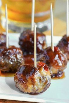 Bourbon Cocktail Meatballs Bourbon Meatballs, Kentucky Derby Food, Derby Recipe, Cocktail Meatballs, Mini Meatballs, Bourbon Cocktail, Kentucky Derby Party, Bourbon Cocktails, Free Jeans