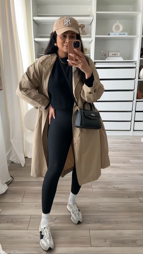 Oversized Double-Breasted Trench … curated on LTK Winter Outfits With Trench Coats, Mint Green Coat Outfit, Baddie Outfits 2024, Spring Outfits 2025, Outfits For New York Fall, Oversized Fall Outfits, Outfits For Ireland, Trench Coat Outfit Winter Classy, Winter Errands Outfit