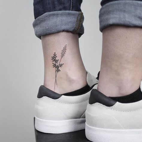 18 Lovely Dainty Twig Flowers Tats by Lara Maju Small Flower Tattoo, Easy Tattoos, Flower Tat, Tiny Tats, Ankle Tattoo Designs, Wildflower Tattoo, Hand Poked Tattoo, Disney Tattoo, E Tattoo