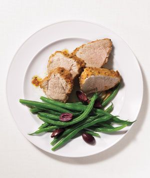 10 Ideas for Pork Tenderloin from Real Simple Rosemary Pork Tenderloin, Pork Potatoes, Paprika Recipes, Pickled Green Beans, Juicy Pork Tenderloin, Parmesan Fries, Recipe Pork, Tenderloin Recipes, Beans Recipe