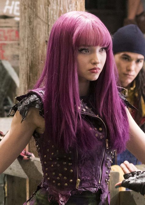 👉🔥🔥🔥🔥😉😊😘💨💨💨💨 Mal Descendants 2, Dove Cameron Descendants, Descendants Pictures, Estilo Blair Waldorf, Mal Descendants, Disney Descendants Movie, Descendants Characters, Mal And Evie, Disney Channel Descendants