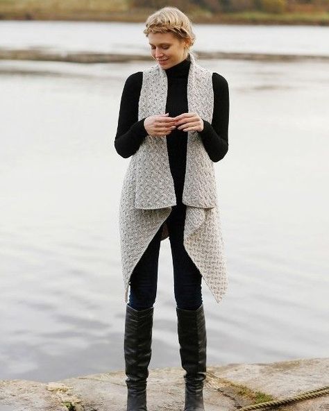 20 Wonderful Outfits With Waterfall Vests Waterfall Vest Outfit, Waterfall Jackets For Women, Waterfall Jacket Outfit, Waterfall Shrug, Sleeveless Sweater Cardigan, Sweater Cardigan Outfit, Grown Style, Waterfall Jacket, Irish Sweater