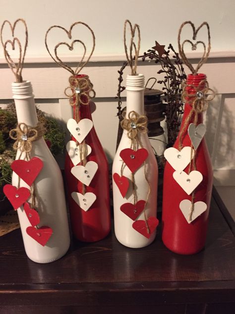 Valentine’s Day Bottle Art, Wine Bottle Crafts Valentines Day, Valentines Day Wine Bottle Crafts, Deco Saint Valentin Decoration, Valentines Wine Bottle Crafts, Valentine Wood Crafts, Valentine Centerpieces, Diy Valentine's Day Decorations, Black Fireplace