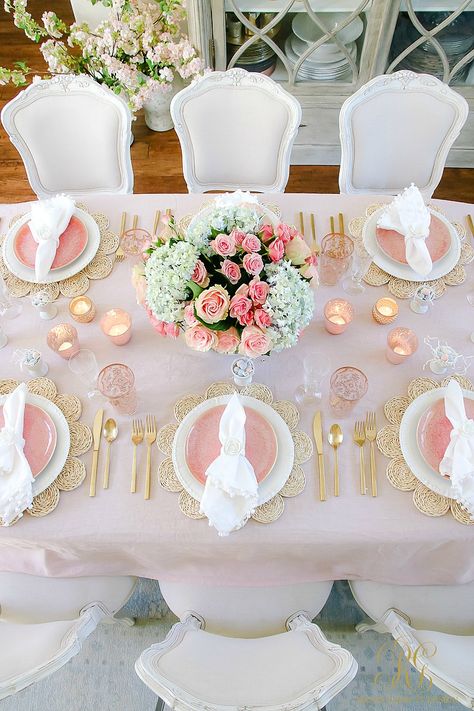 Feminine Tablescape, Easter Dinner Table Setting, Pastel Table Setting, Selamat Hari Valentine, Floral Napkin Rings, Napkins Rings, Set A Table, Easter Table Decor, Tafel Decor