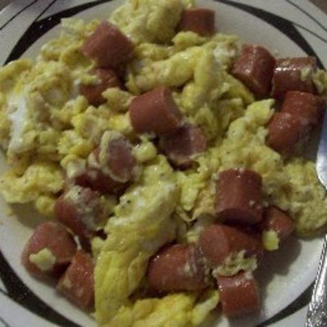 Hot Dogs And Eggs Scrambled Eggs Recipe, Ham And Eggs, Egg Salad Sandwiches, Fried Shallots, Hot Dog Recipes, Eggs Recipe, Gluten Free Cheese, Pork Dishes, My Boys