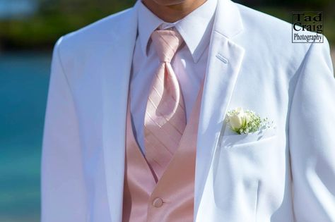 White suite with peach tie and vest for a happy groom on his destination wedding on Maui, Hawaii.  Photo by www.TadCraigPhotography.com Champagne Tux, Pink Tux, Prom Tux, Ivory Suit, Peach Tie, White Tux, Wedding Tux, White Tuxedo, Second Choice