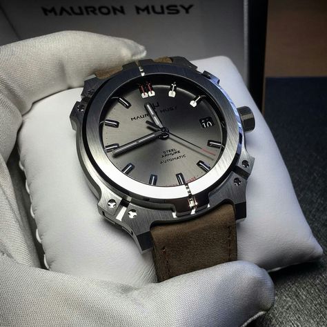 Lux Watches, Stylish Watches Men, Mens Designer Watches, Hublot Watches, Classy Watch, Fancy Watches, Panerai Watches, Watch Engraving, Amazing Watches