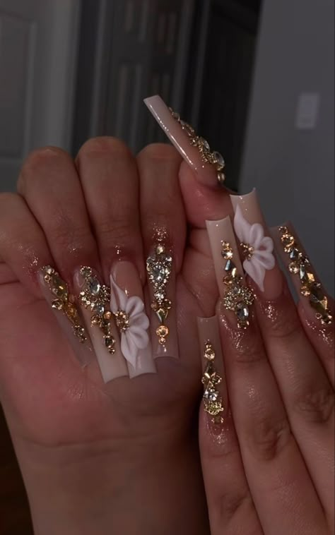 Champagne Silver Nails, Champagne Nails, Quince Nails, Quinceanera Nails, Milky Nails, Girl Nails, Girly Acrylic Nails, Unique Acrylic Nails, Acrylic Nails Coffin Short