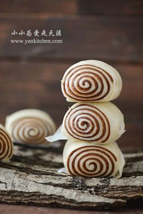 Coco Swirl Steamed Buns Bamboo Steamer Recipes, Steam Buns Recipe, Steamed Cake, Bao Buns, Chinese Dessert, Steamer Recipes, Bread Bun, Bun Recipe, Steamed Buns