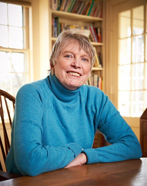 Lois Lowry - The Giver Author Number The Stars, Lois Lowry, Library Themes, Author Studies, Summer Reading Lists, The Giver, Middle Child, Book People, Famous Books