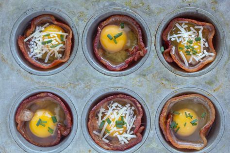 how to make keto bacon egg and cheese cups Bacon Egg Muffin Cups, Egg And Cheese Cups, Bacon Egg Muffin, Breakfast Egg Cups, Whole Lotta Yum, Lasagna Cups, Bacon Egg Cups, Bacon Egg Muffins, Egg Muffin Cups