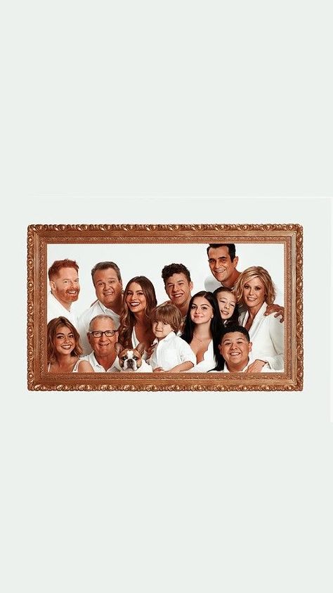 Modern Family Cast, Modern Family, Wall