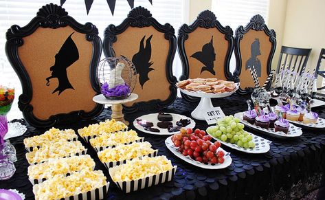 Villan Party, Disney Villain Party Decorations, Disney Villains Party, Disney Halloween Party, Villain Party, Descendants Party Ideas Birthdays, Disney Villain Party, Maleficent Party, Disney Descendants Party