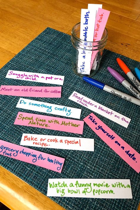 How to Use a Mason Jar to Make You Feel Happy and Stress-Free Mason Jar Activities, Self Care Mason Jars, Self Care Jar Ideas, Feelings Jar, Self Care Jar, Hard Conversations, Selfcare Ideas, Spiritual Direction, Happy Jar