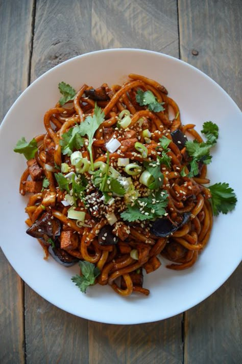 Miso Udon Noodles, Pork Udon Noodle Recipe, Miso Udon Noodle Soup, Udon Noodle Recipe Vegetarian, Udon Vegetarian, Aubergine Noodles, Eggplant Noodles, Yaki Udon Recipe, Udon Noodle Recipe