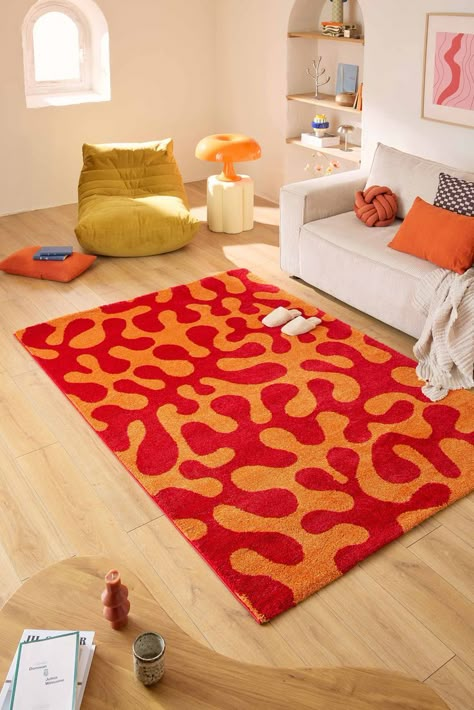 Et pourquoi pas tester un tapis coloré pour vos intérieurs ? Groovy Bedroom Decor, Groovy Bedroom, Stylish Bedroom Ideas, Art Decor Ideas, Funky Rugs, Maximalist Interior, Maximalist Design, Archi Design, Vintage Pop Art