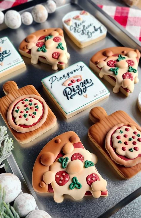 Pizza Cookies, Kreative Snacks, Royal Iced Cookies, 귀여운 음식 그림, ดินปั้น Polymer Clay, Sugar Cookie Designs, Cute Baking, Tanah Liat, Fancy Cookies