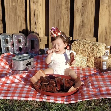 Rib Smash First Birthday, 1 Year Pictures, Bbq Birthday Party, Calendar Photo, Bday Shoot, Smash Cakes, Birthday Bbq, Birthday Goals, First Birthday Pictures