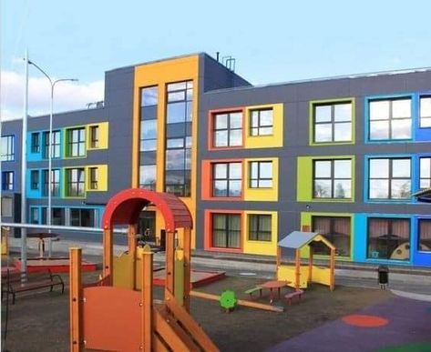 Kindergarten Architecture, Exterior Paint Schemes, Preschool Designs, School Building Design, Kindergarten Design, School Interior, Education Architecture, Nursery School, Space Ideas