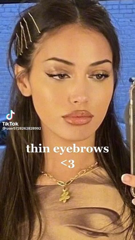 u Eyebrow Thinning, 90s Eyebrows, Eyebrow Ideas, Long Eyebrows, Eyebrows Goals, 90s Makeup Look, Straight Eyebrows, Straight Brows, Light Eyebrows