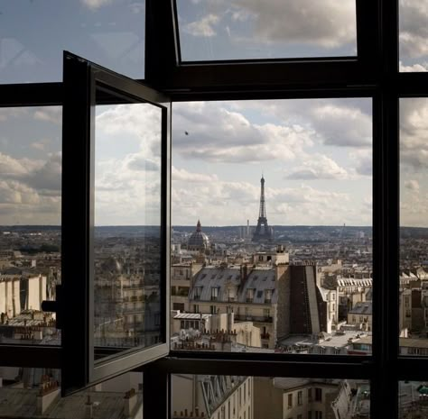 Magnum Photographers, An Open Window, Paris Dream, Paris Aesthetic, Living In Paris, Sun Sets, Magnum Photos, Open Window, The Eiffel Tower