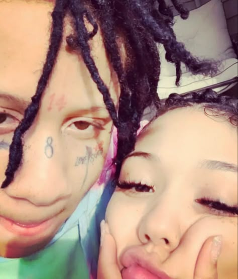 Pfp Rappers Y2k, Old Trippie Red, Lucki And Girl, Trippie And Coi, Trippie Red And Aleks, Rapper And Girlfriend, Pictures To Look At When You Are High, Trippy Red Aesthetic, 2016 Rap Aesthetic