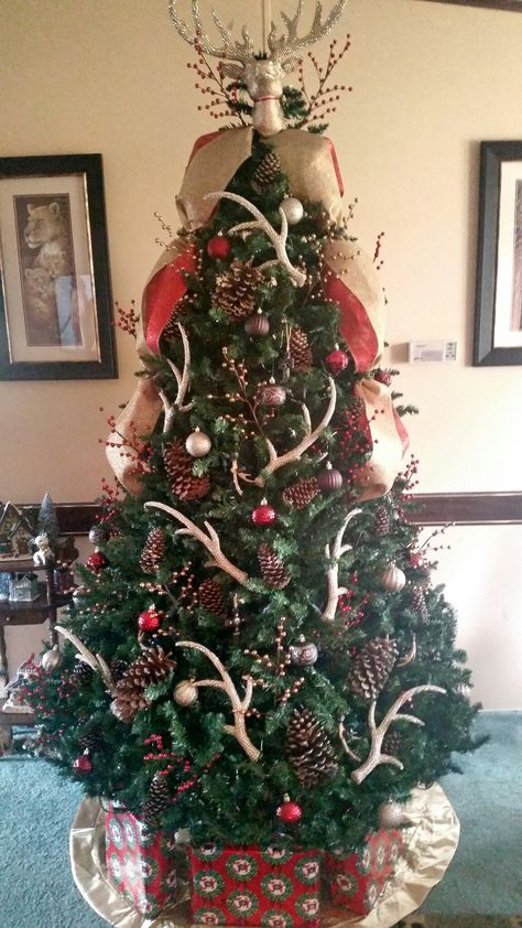 My Beautiful Deer Antler Christmas Tree! Deer Theme Christmas Tree, Western Tree Ornaments, Deer Antler Christmas Tree Decor, Deer Antler Christmas Tree Topper, Christmas Tree With Deer Antlers, Rustic Deer Christmas Tree, Antler Tree Christmas, Antler Christmas Tree Topper, Hunters Christmas Tree