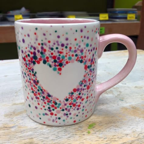 Mug Art Paint Simple, Driftwood Jewelry Holder, Diy Mug Designs, Diy Pottery Painting, Driftwood Jewelry, Cerámica Ideas, Hand Painted Mugs, Diy Mugs, Paint Your Own Pottery