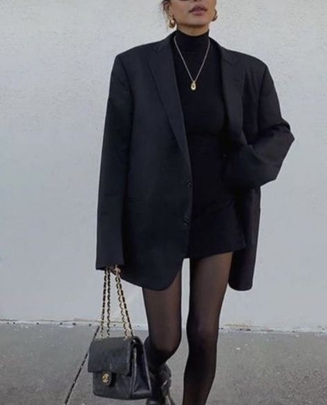 Divineo Simple Black Blazer Outfits, Women In Blazers Aesthetic, Black Blazer Outfit All Black, All Black Outfit Blazer, Oversized Blazer Black Outfit, All Black Chic Outfit Classy, Long Blazer Skirt Outfit, Large Black Blazer Outfit, Theatre Blacks Outfits