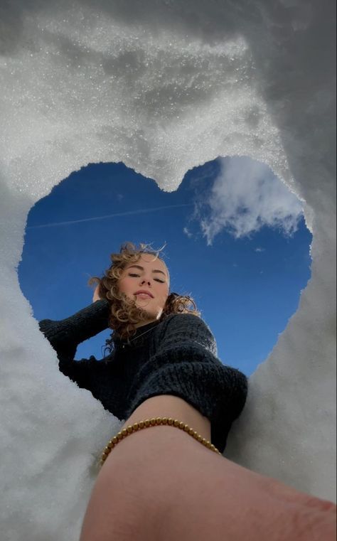 #BEAUTY ,#REALATIONSHIPS #Fashion #Outfits #Winter
 Activities#Animals Winter Poses Ideas, Photos To Take In The Snow, Snow Model Photoshoot, Snow Photo Shoot Ideas, Snow Day Photoshoot, Cute Winter Photoshoot Ideas, Winter Pictures Ideas, Snow Photography Ideas, Snow Pictures Aesthetic