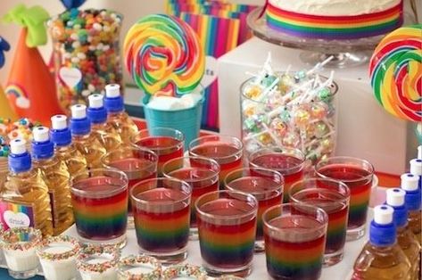 Holi Theme, Unique Party Ideas, Holi Party, Piñata Ideas, Holi Colors, Rainbow Theme Party, Rainbow Parties, Troll Party, Kids Party Food