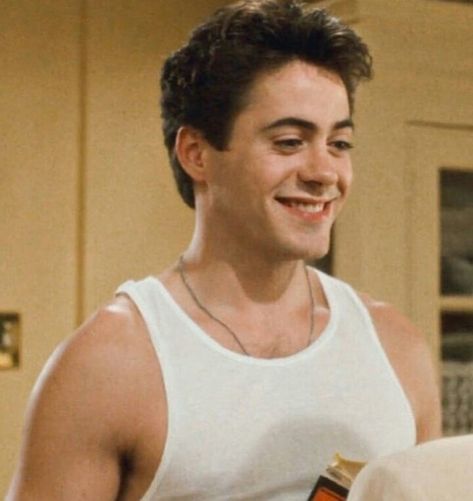 Marvel Pictures, Robert Downey Jnr, Robert Jr, Toni Stark, Robert Downey Jr Iron Man, Smile Pictures, 90s Men, Cute Smile, Marvel Actors