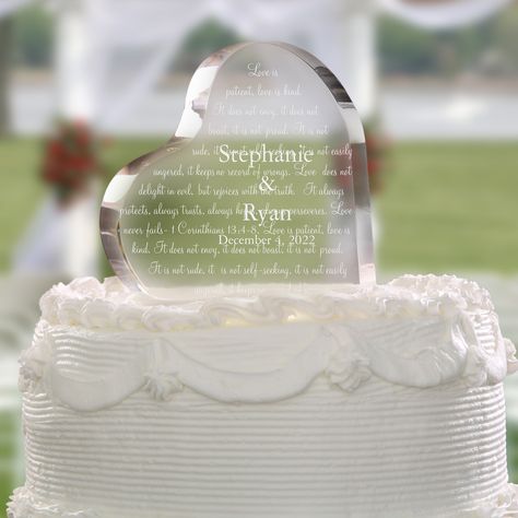 Heart Shaped Wedding Cakes, Elegant Wedding Cake Toppers, Acrylic Keepsakes, Cake Topper Wedding, Personalized Wedding Cake Toppers, Topper Wedding, Cool Wedding Cakes, Wedding Cakes With Flowers, Acrylic Cake Topper