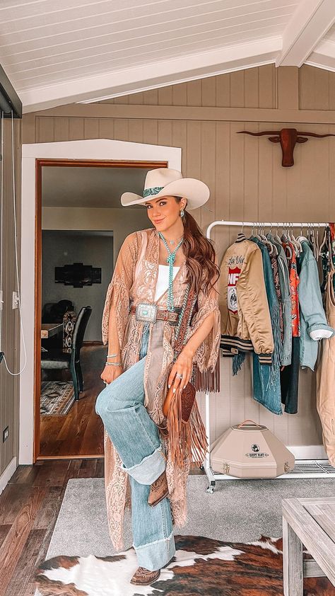 Check out this photo from cara_koh Western Wear Women's Outfits, Southern Women Outfits, Boho Cowgirl Outfit, Spring Western Denim Outerwear, Kimono Western Outfit, Western Winter Outerwear For Rodeo, Western Outfits Women Wild Rag, Lainey Wilson Style, Western Outfits Wild Rag