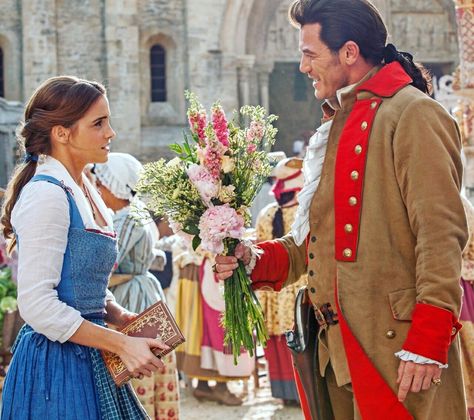 Belle and Gaston, from Disney's upcoming Beauty and the Beast (2017) The Beast Movie, Beauty And The Beast Movie, The Beauty And The Beast, Film Trailer, Disney Belle, Ian Mckellen, Dan Stevens, Septième Art, Film Disney