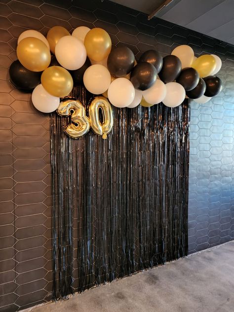 Birthday Backdrop Ideas For Men Diy, 30th Birthday Backdrop Ideas, 30th Birthday Backdrop, 40th Birthday Men, 40th Anniversary Party, Glow Birthday Party, Birthday Decorations For Men, Company Anniversary, Birthday Party Backdrop