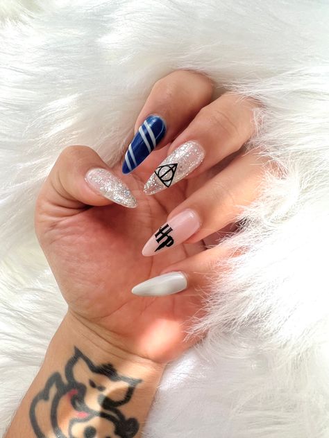 Ravenclaw Inspired Nails, Simple Harry Potter Nails Ravenclaw, Ravenclaw Nails Acrylic, Harry Potter Nails Designs Ravenclaw, Raven Claw Nails, Ravenclaw Nail Designs, Ravenclaw Nails Harry Potter, Harry Potter Gel Nails, Harry Potter Nails Acrylic