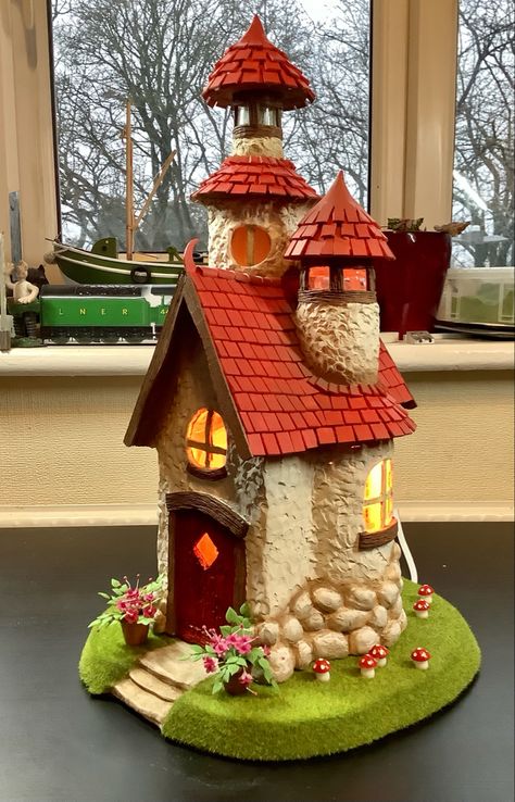 Clean Girl Wallpaper, Best Out Of Waste Ideas, Wallpaper Clean, Fairy House Crafts, Clay Fairy House, Fairy House Diy, Fairy Garden Crafts, Clay Fairies, Art Project Ideas