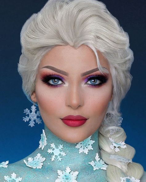 ️Elsa from Frozen movie❄️ Disney Character Collab swipe to see all of the amazing girls looks.  @makeupsbysof @makeupink13 @maelysboo Disney Halloween Makeup, Elsa Makeup, Frozen Makeup, Disney Princess Makeup, Elsa From Frozen, Elsa Cosplay, Princess Makeup, Disney Hair, Frozen Movie