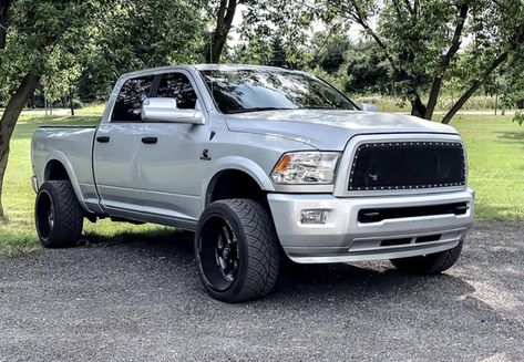 4th Gen Cummins, Dodge Trucks Lifted, Truck Builds, Cummins Diesel Trucks, Dodge Ram Diesel, Cummins Motor, Dodge Diesel Trucks, Trucks Lifted, Obs Truck