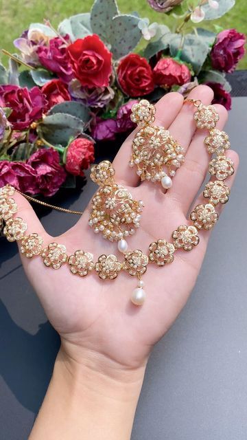 Hyderabadi Jewellery, Gold Jwellary, Jadau Jwellery, Unique Diamond Wedding Rings, Elegant Pearl Jewelry, Fresh Flower Jewelry, Hyderabadi Jewelry, Wedding Jewellery Designs, Rose Gold Black Diamond